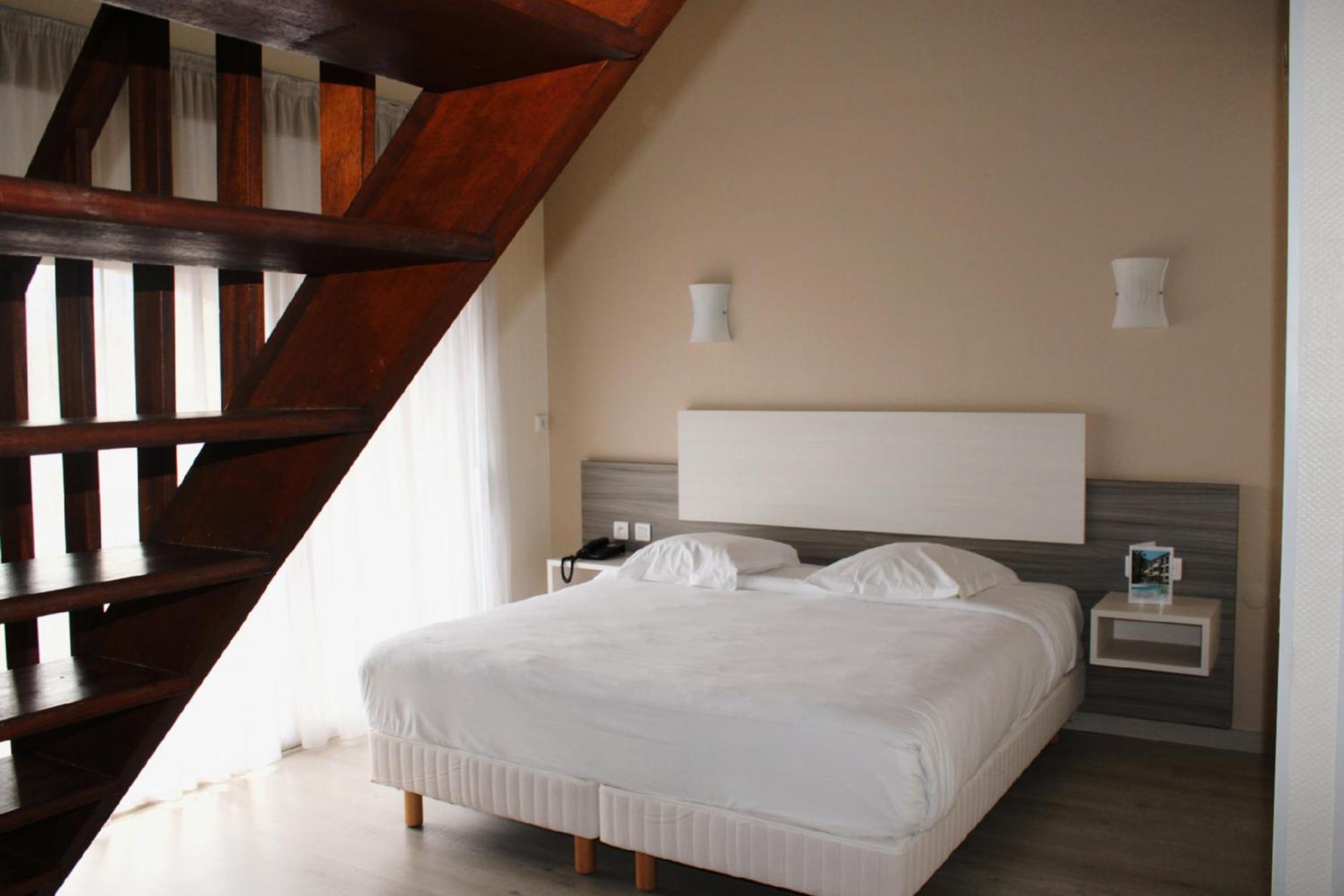 Hotel Poretta Lucciana  Esterno foto